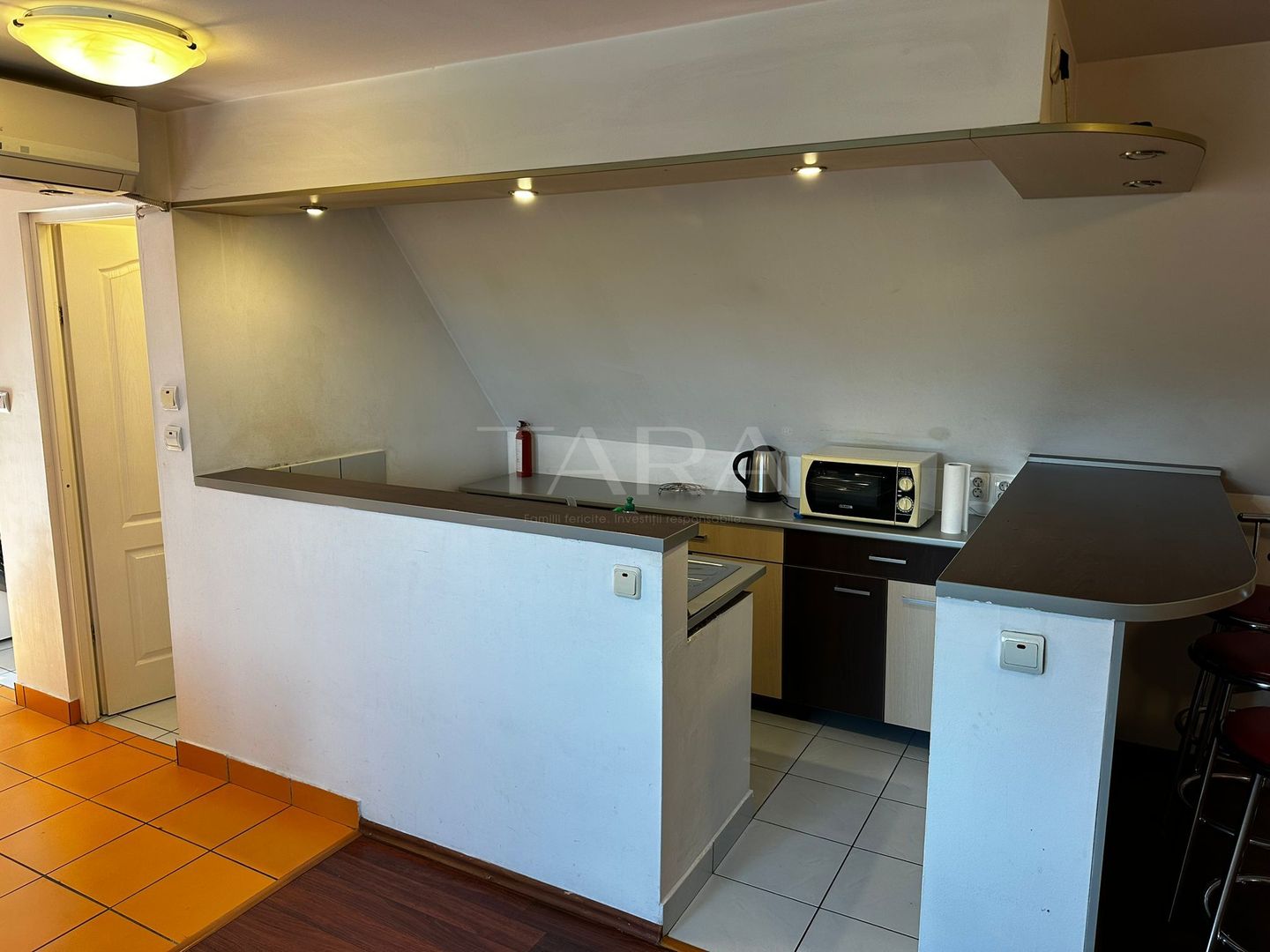 Apartament spatios in vila, Andrei Muresanu - Poză 1