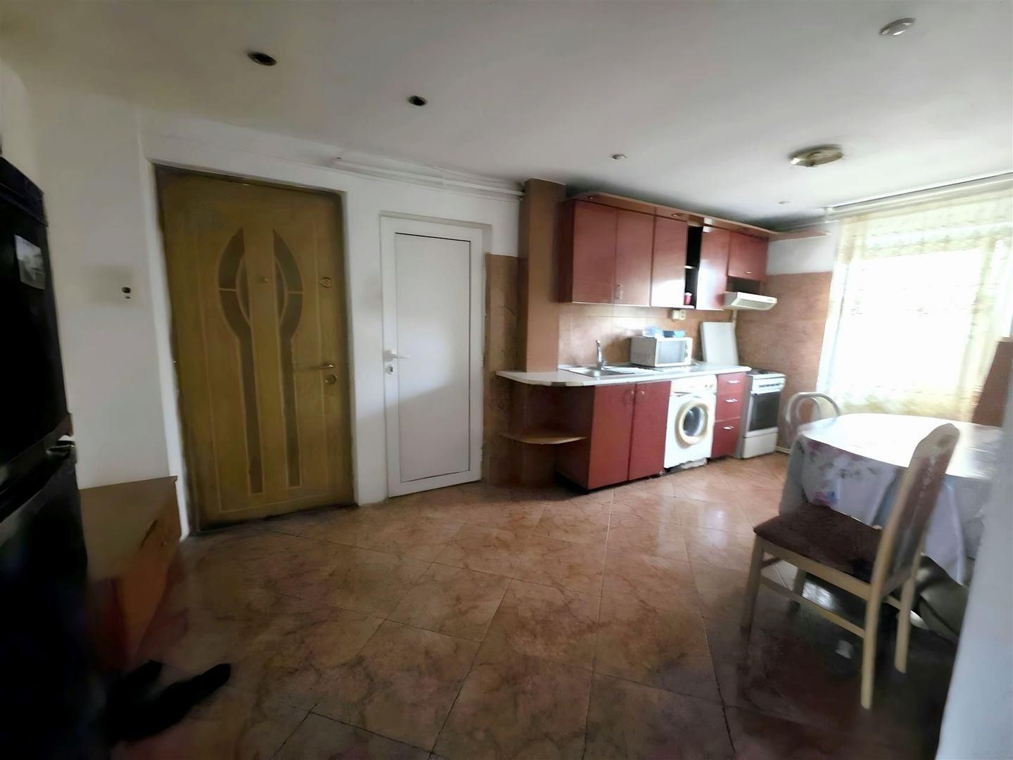 Apartament 2 camere decomandat zona Prestige - Poză 2