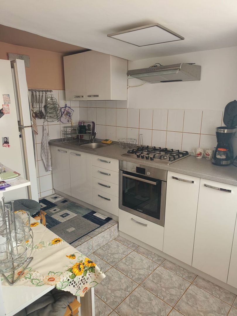 Casa singur in curte zona Astra - Poză 17