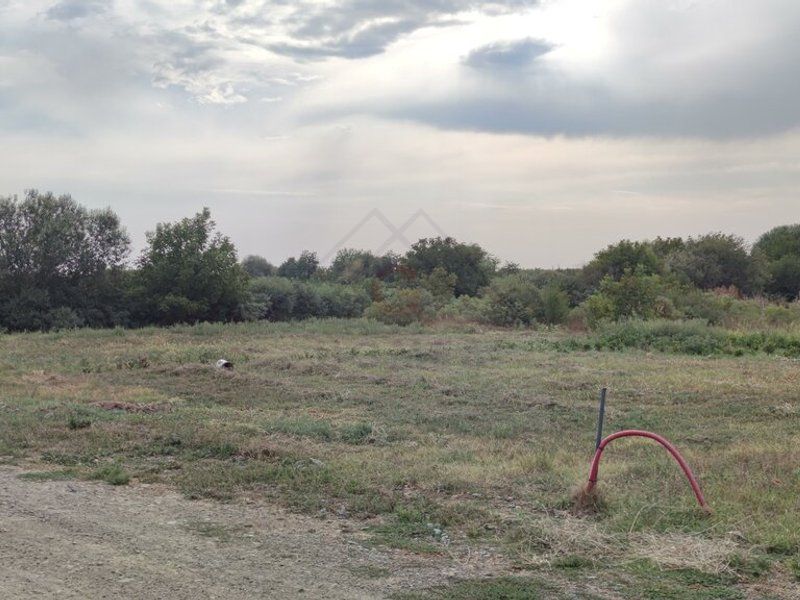 Teren pe colt in cartier nou de case locuite. Iluminat stradal. COMISION ZERO! - Poză 2