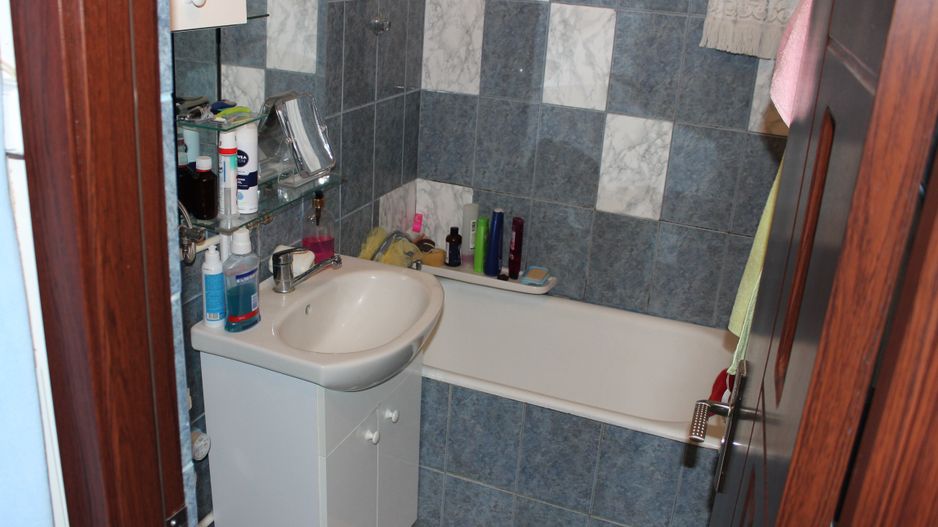 Apartament 2 camere etaj 2 Aleea Crinului - Poză 7