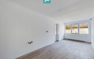 Casă în Vladimirescu - Poză 9