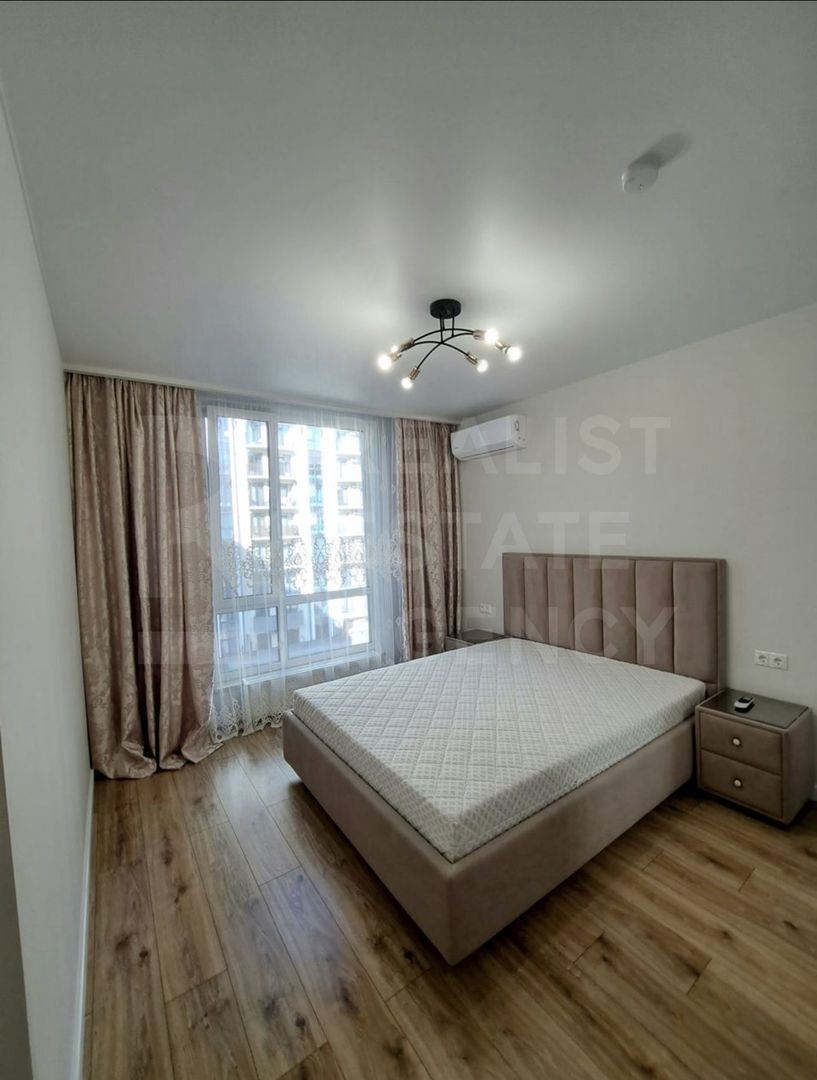 Chirie, apartament, 3 camere, bd. Renaşterii Naţionale, Rîşcani - Poză 1