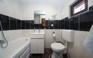 Casă deosebită de vânzare în centrul Brașovului - Poză 45