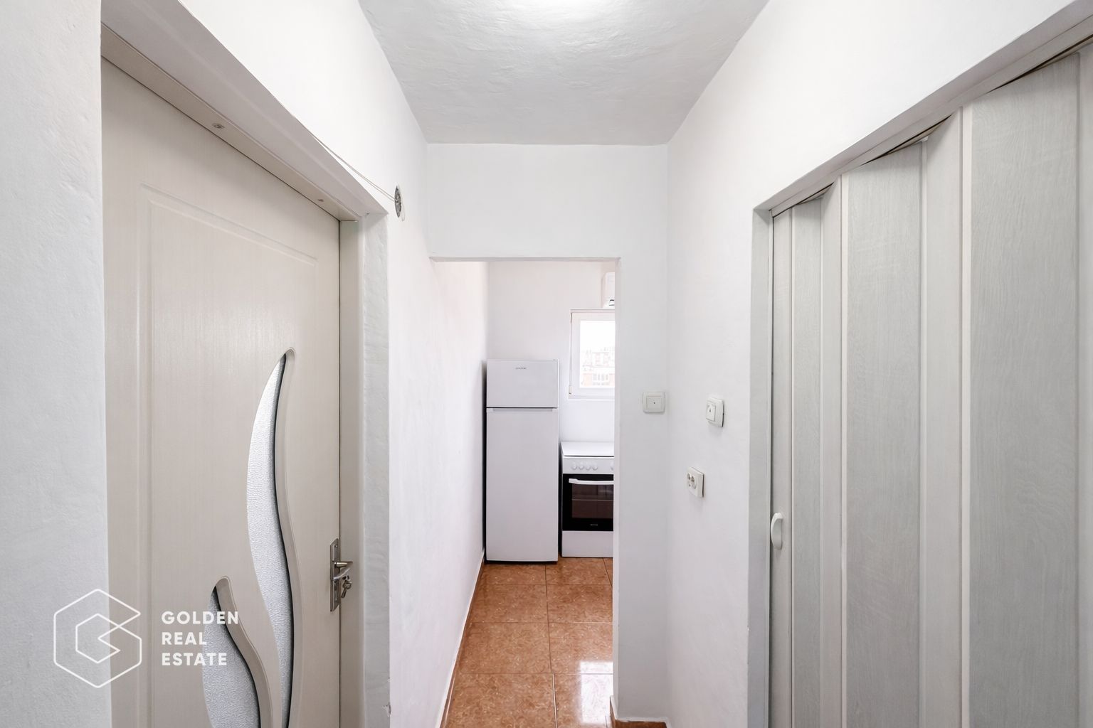 Apartament recent renovat, o camera, Piata Mica, balcon, etaj 4 - Poză 8