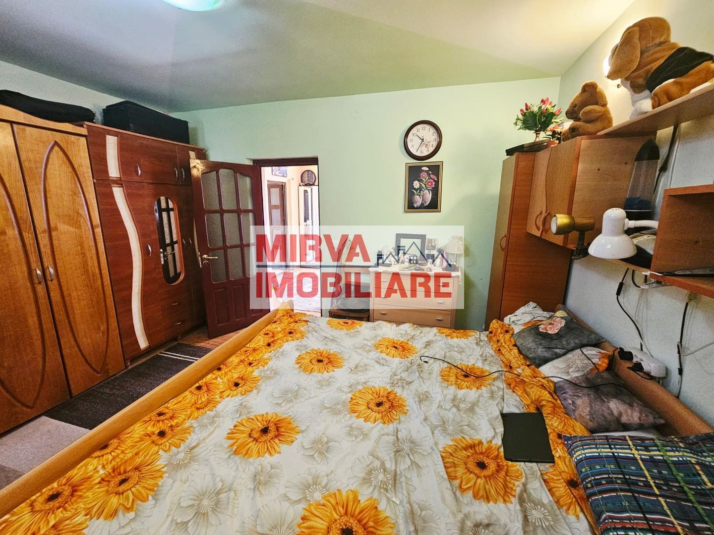 🏡 Casă spațioasă cu 9 camere în Strejnicu – pentru locuință, birouri - Poză 90