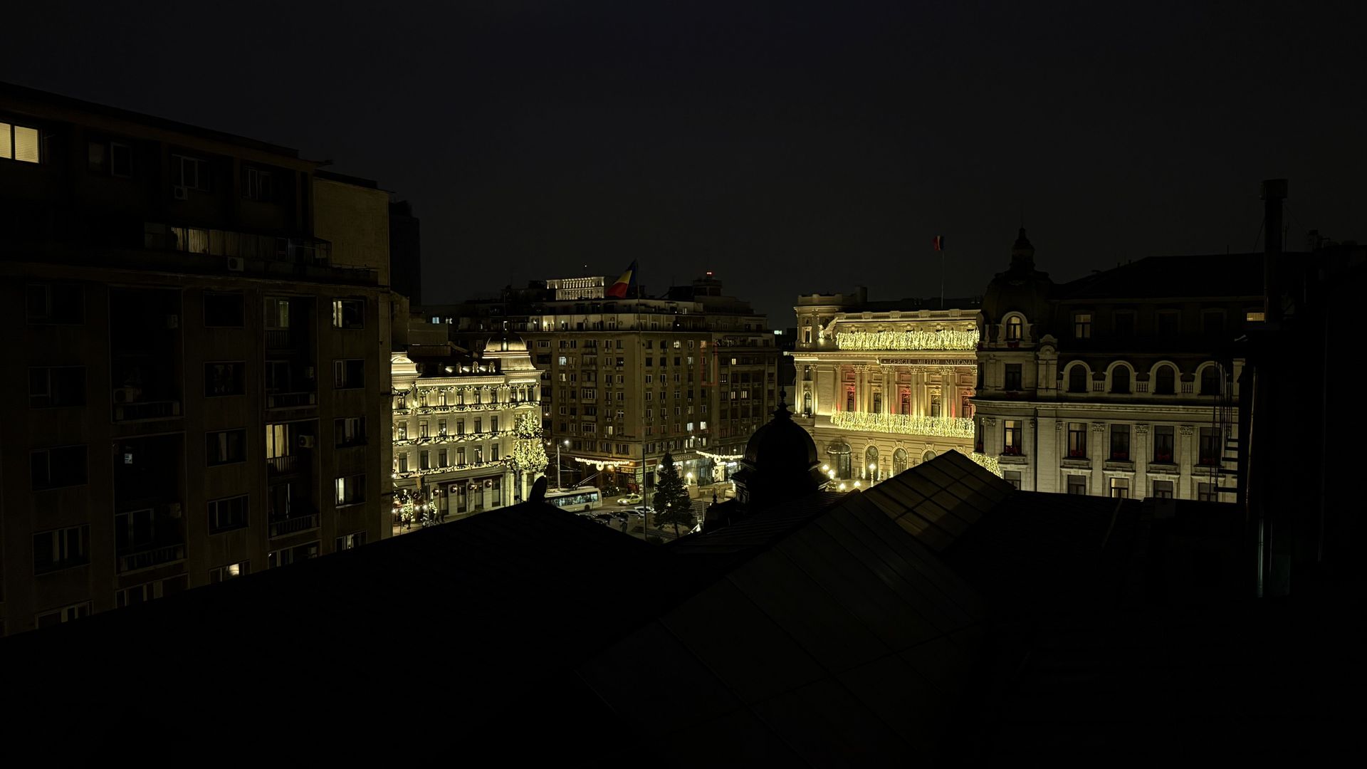Garsoniera Universitate | View Hotel Corinthia - Poză 9