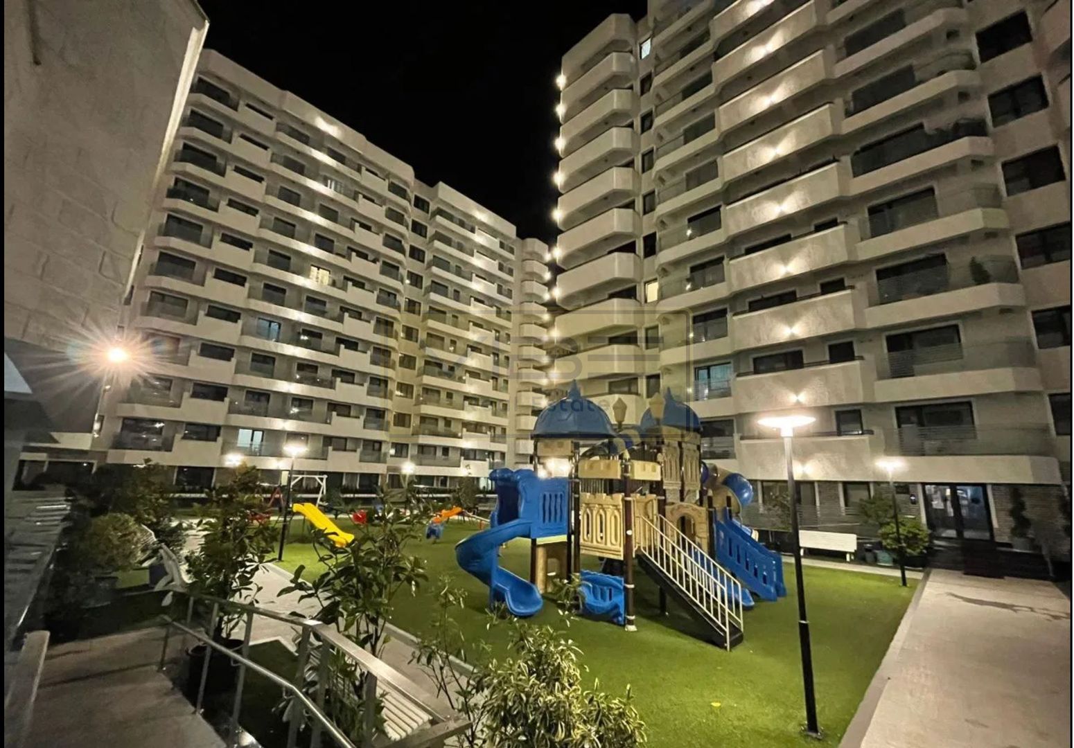 Apartament 2 camere decomandat Royal Town - Copou - Poză 34