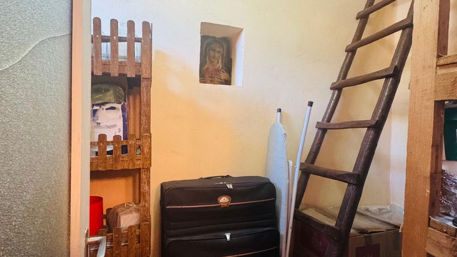 Casa singur in curte zona Velenta - Poză 6