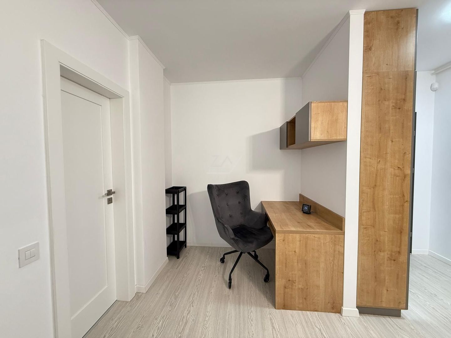 Mobilat si utilat complet. Parcare subterana. Lift. - Poză 12