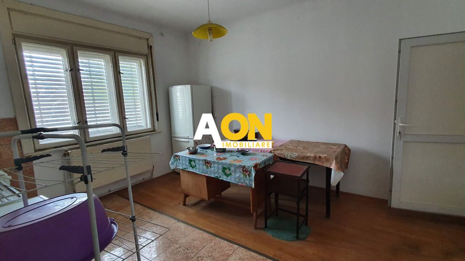 Casa cu 3 camere, 600 mp teren, deschidere la doua strazi, Centru - Poză 7