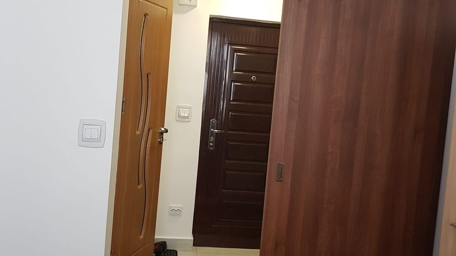 Garsoniera 18 mp baie proprie, total renovata Canta 40000 euro - Poză 4