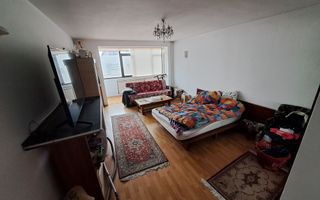 Vând casă cu demisol , parter + 2 etaje și teren în sector 4 - Poză 4