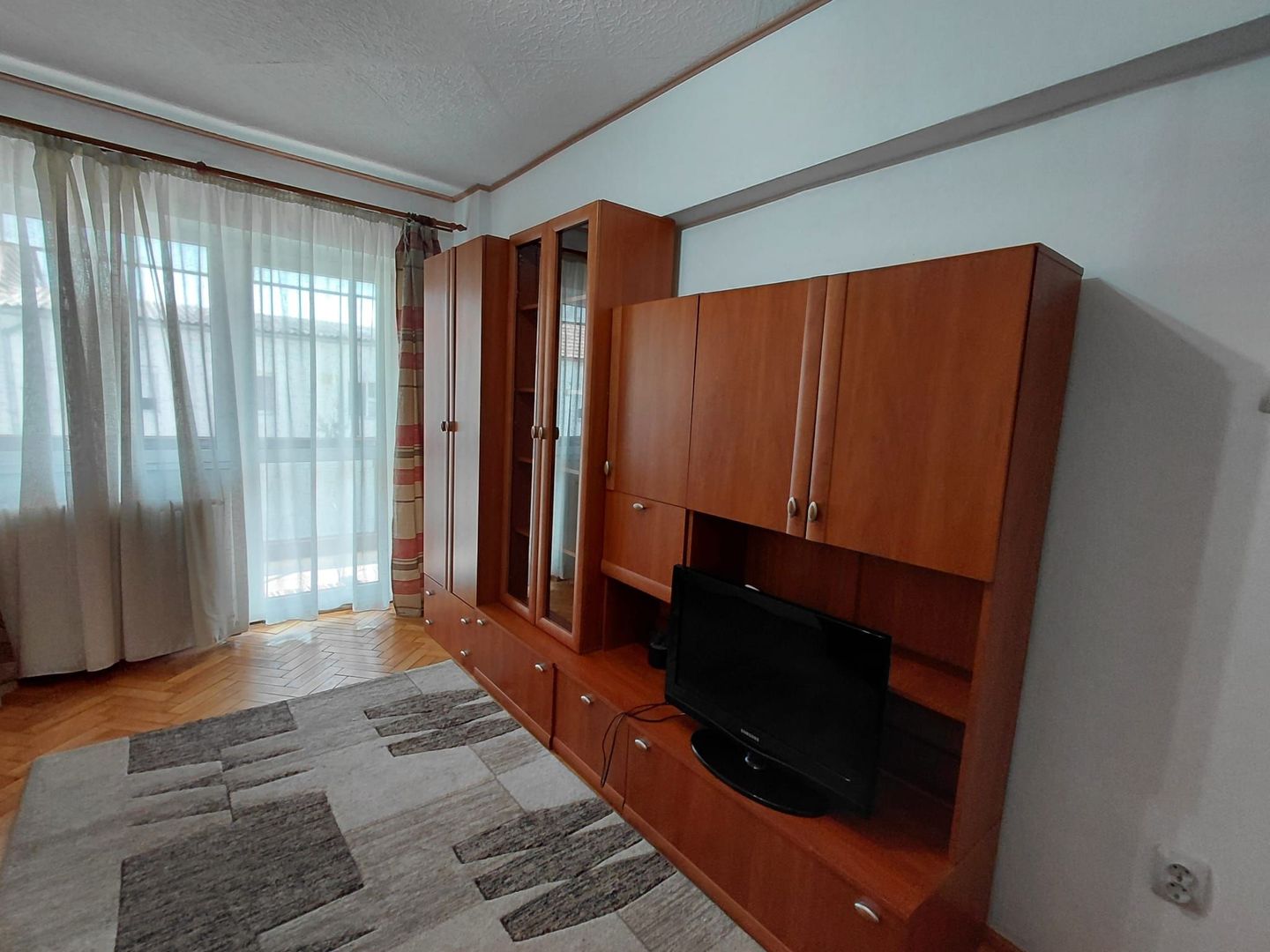 Apartament 2 camere decomandat Strada Intrarea Arieșului - Poză 1