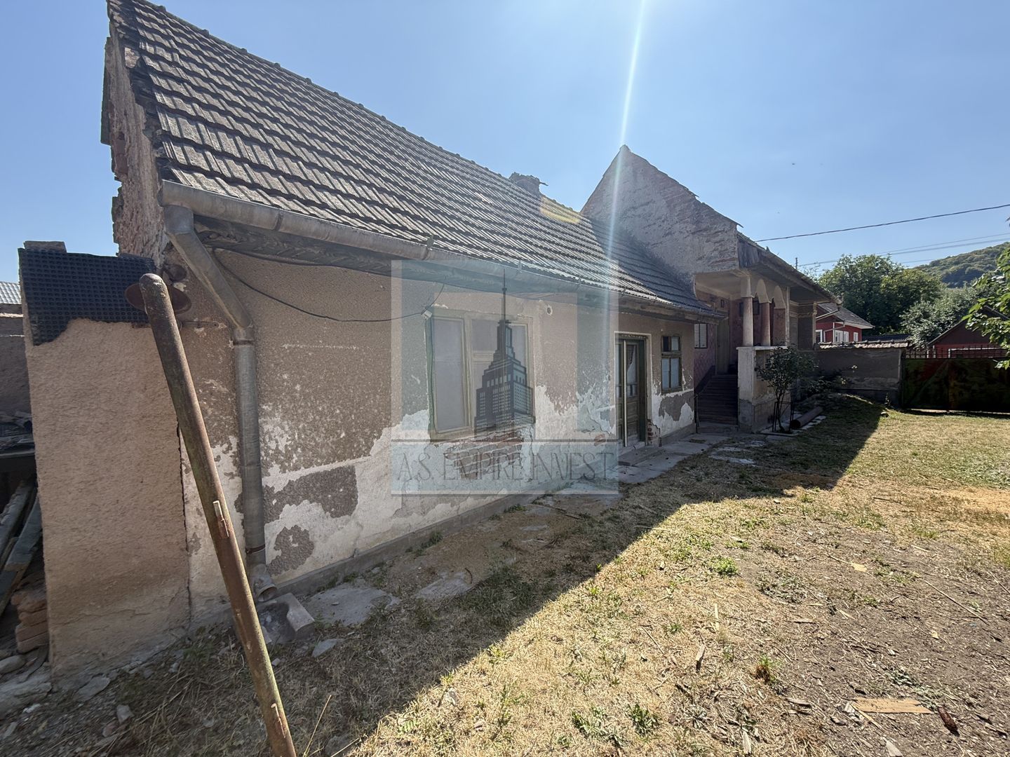 Casa 3 camere, beci ,teren 610 mp + grădină 620 mp-Loc. Cuciulata - Poză 3