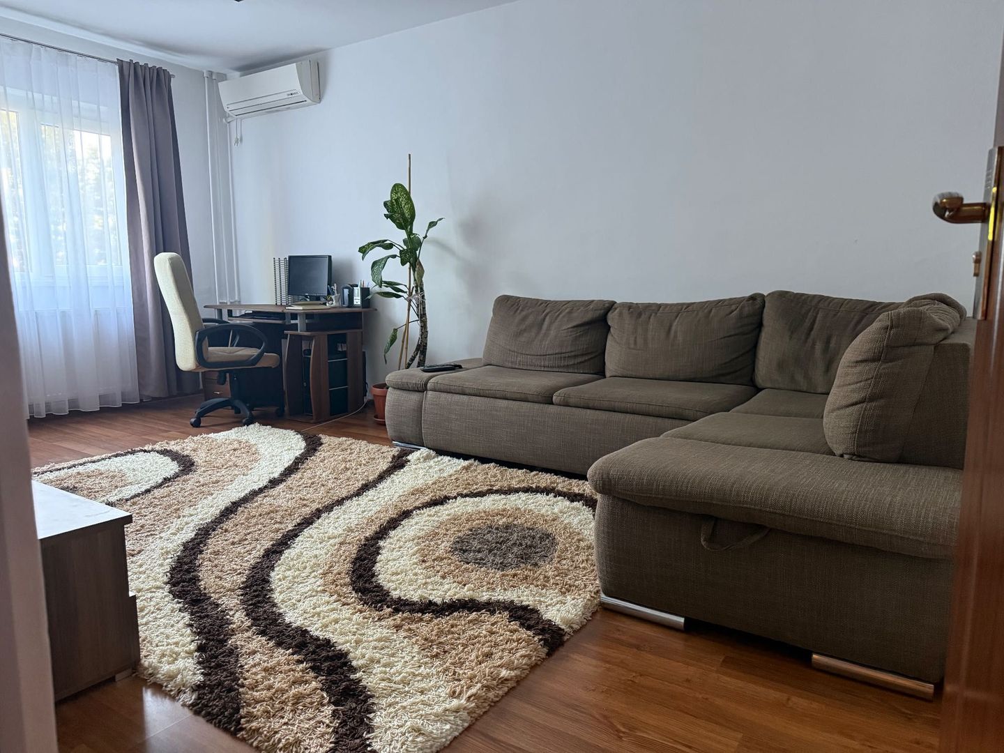 Apartment modern I 2 balcoane și 2 balcoane I Zona Aradului - Poză 1