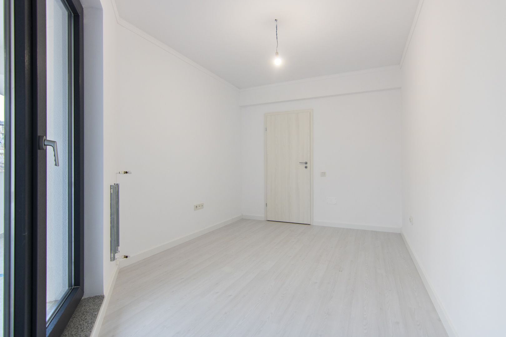 Crangasi, 2 Camere, Decomandat, 10 Minute De Metrou, Gata De Mutare, Finalizat - Poză 1