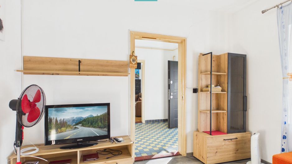 Casă cu 3 camere și teren generos în Battonya - Poză 3