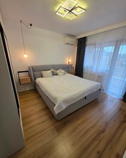 Apartament complet renovat – parcare subterana si boxa - Poză 4