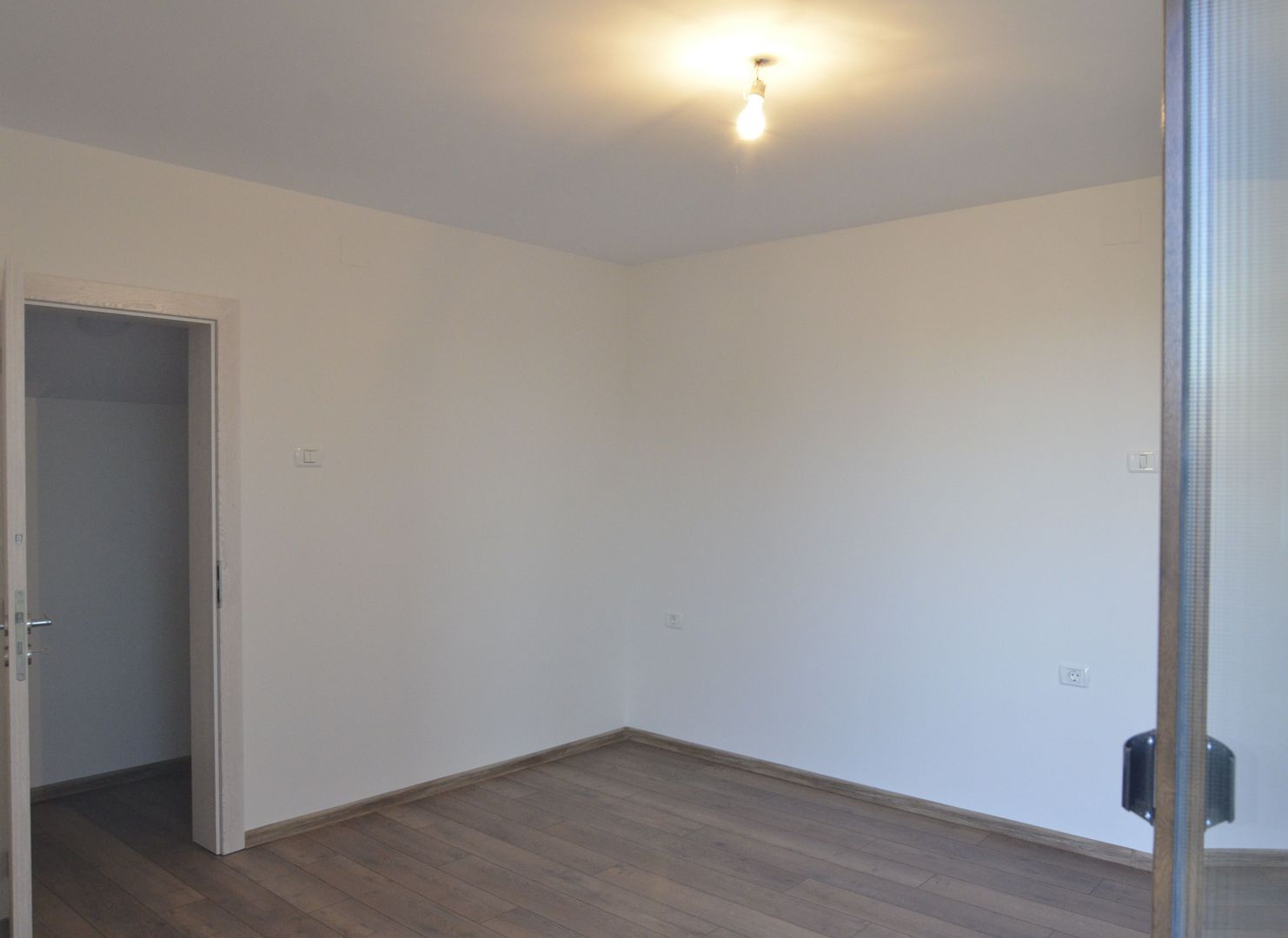 Inchiriem casa noua individuala 4 camere cu garaj - Poză 19