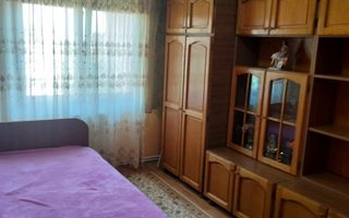 BRASADAS vinde apt. cu 2 camere la etajul 4 in Micro 17. - Poză 5