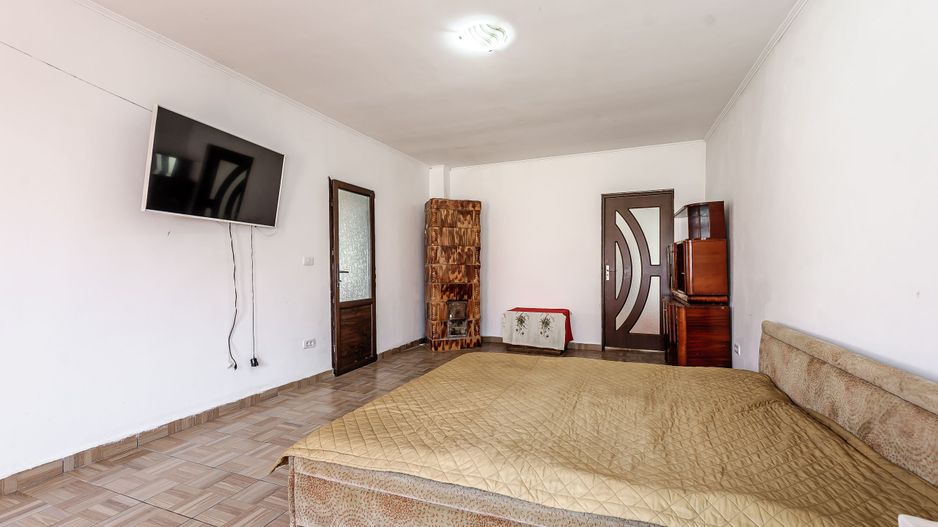 Casă cu 2 corpuri de clădire în Pecica, Arad. - Poză 16