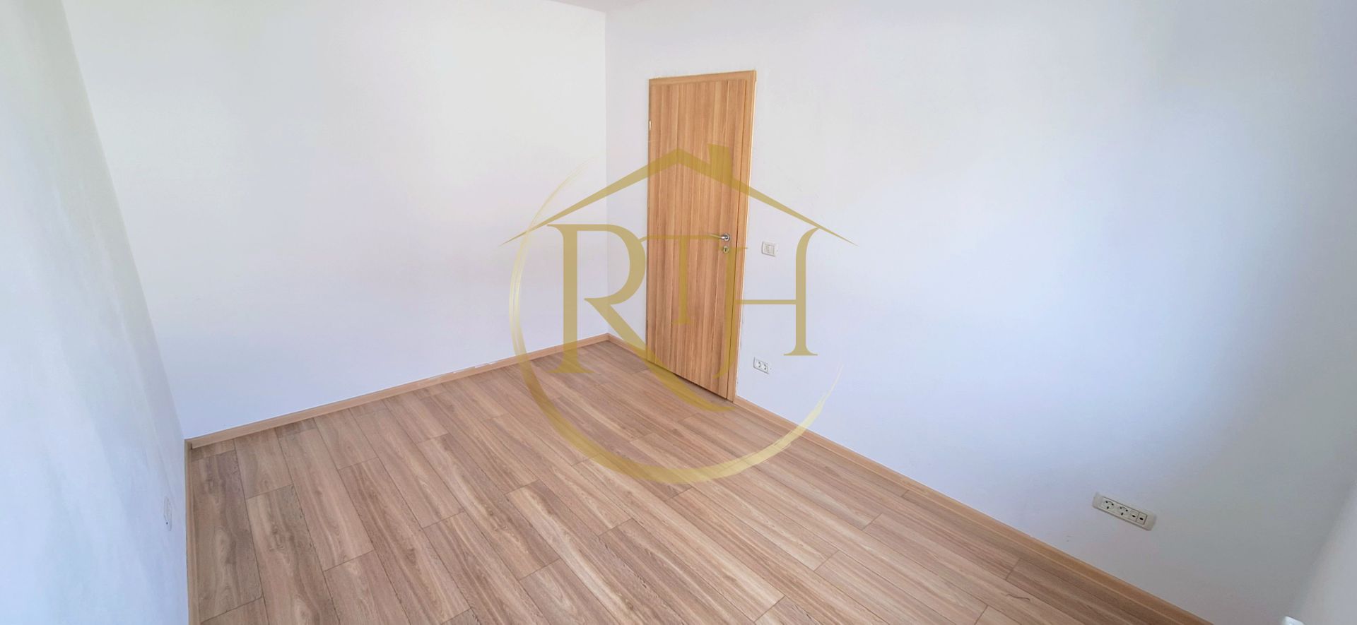 Oferim spre inchiriere casa cu 4 camere,Nemobilata in Dumbravita,aproape de Lidl - Poză 18