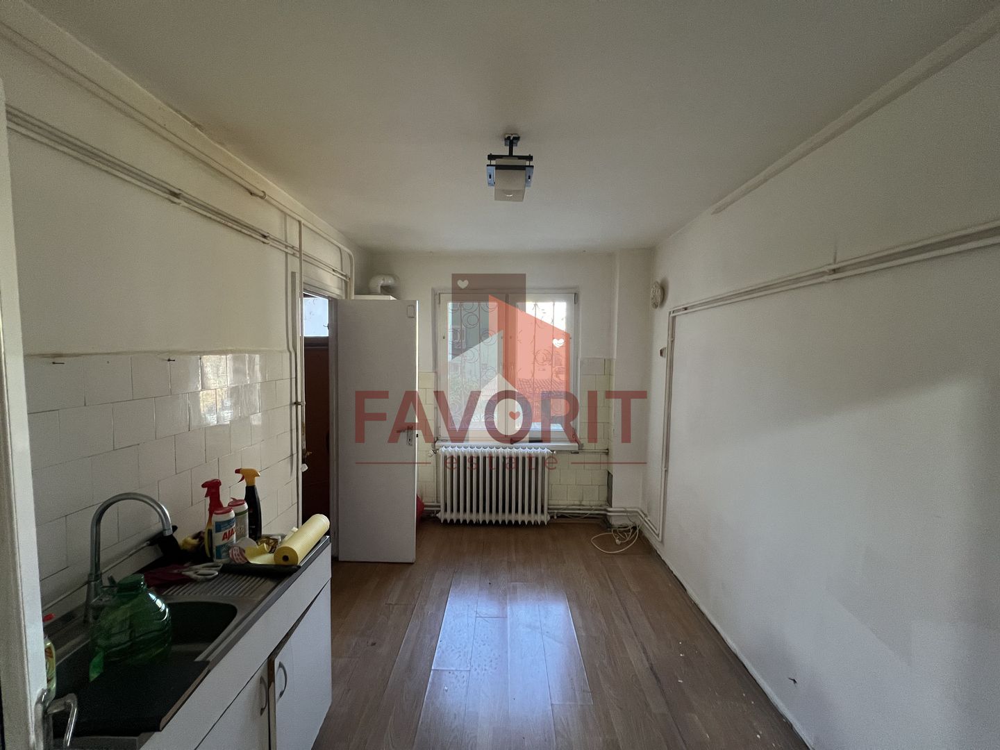 3 Camere Decomandat Central –90mp | Vizibilitate Excelentă | Potențial - Poză 6