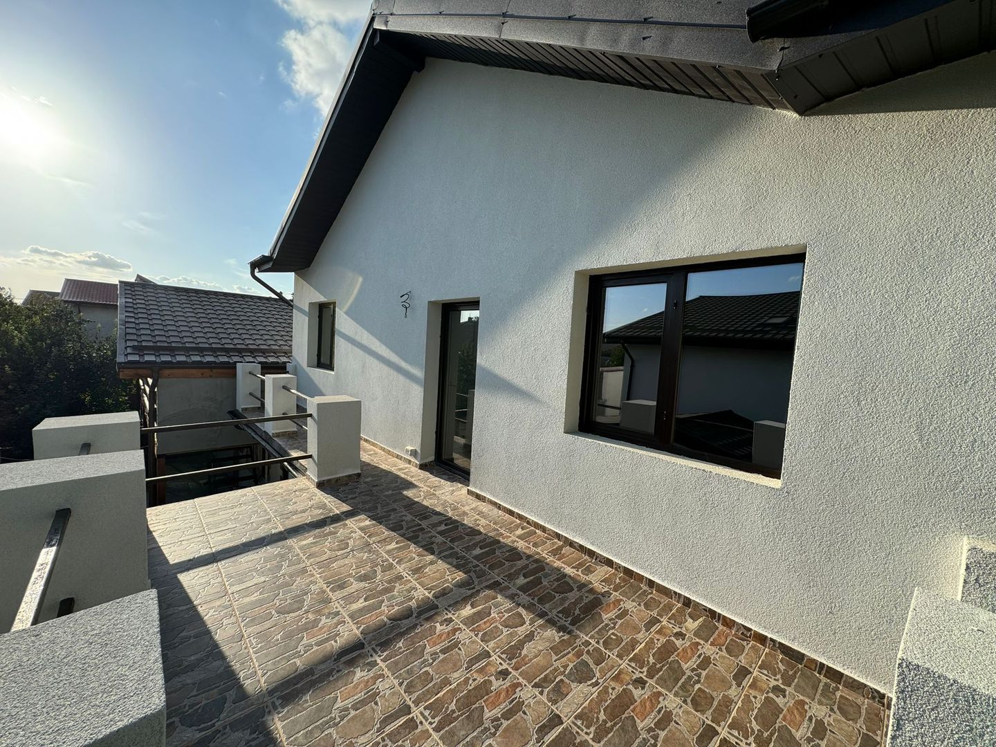 CASA SINGLE 4 CAMERE, TEREN 182 MP, TERASA, FINISAJE MODERNE, COMIS 0% - Poză 3