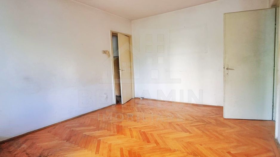 3 Camere- Etaj 1- Centrala Proprie- Florilor/Vlahuta - Poză 2