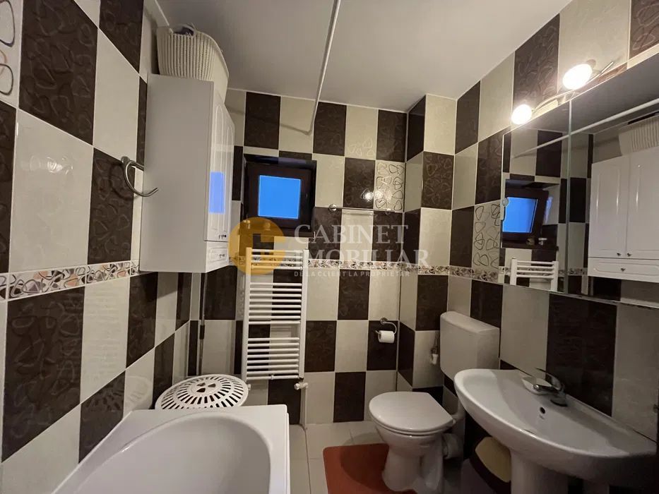 Cug Etaj 3 cu Pod Apartament cu 2 Camere Decomandat 60 mp - Poză 9