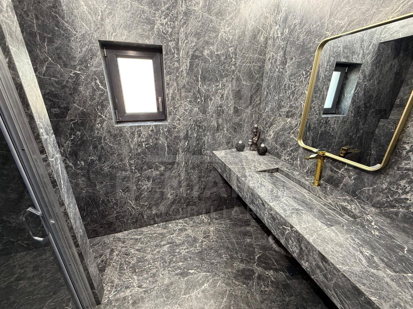 Casa Moderna-Lux-La cheie-Mobilata-Utilata-Model deosebit-Libera - Poză 7