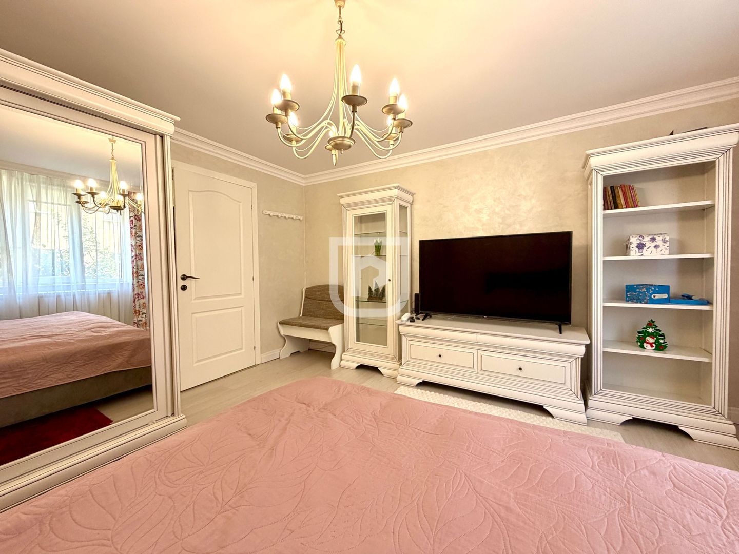 Garsoniera moderna 33mp, LUX ,mobilat si utilat - Poză 3