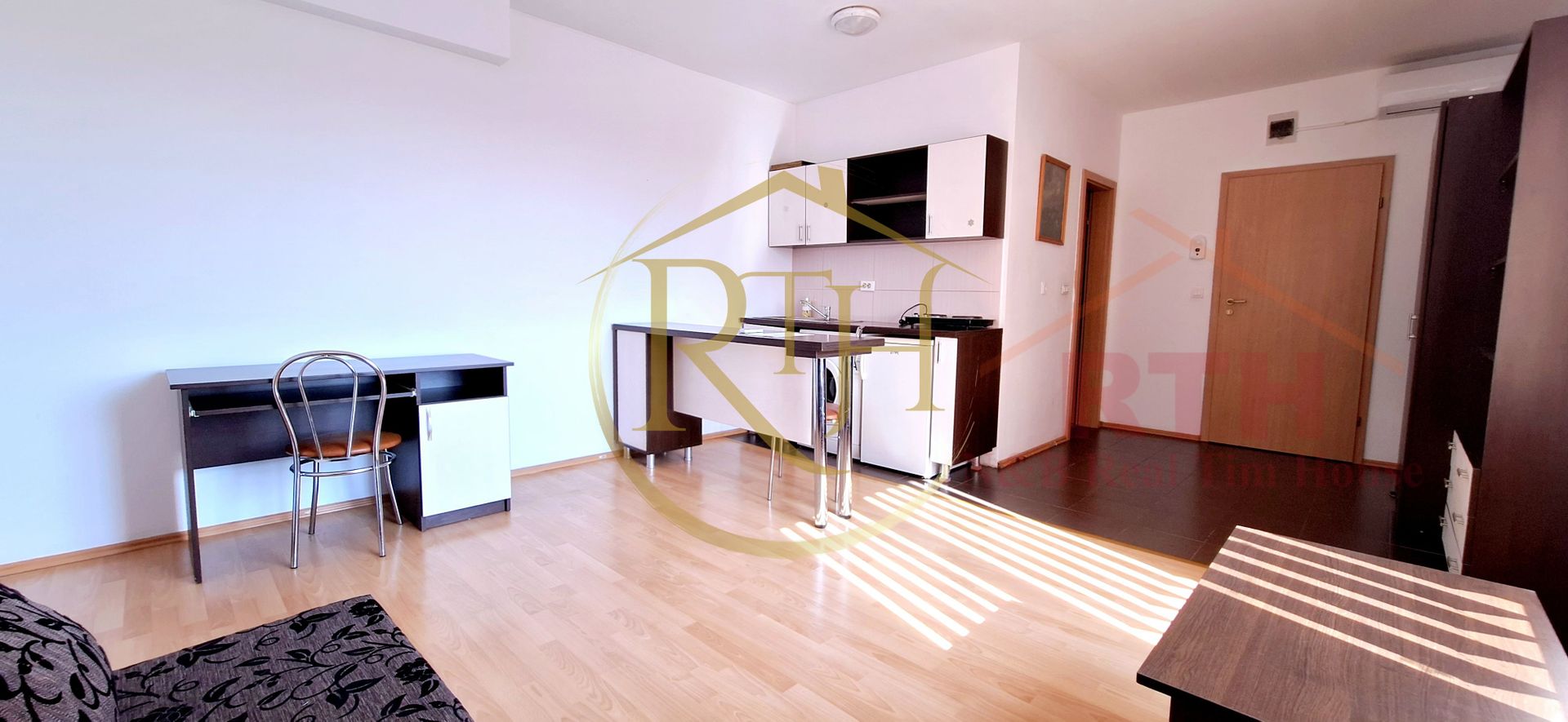 Oferim spre inchiriere, garsoniera, loc de parcare, zona Soarelui - Poză 10