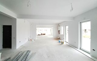 Spatiu comercial la strada, Showroom, Magazine - Sibiu - Poză 8