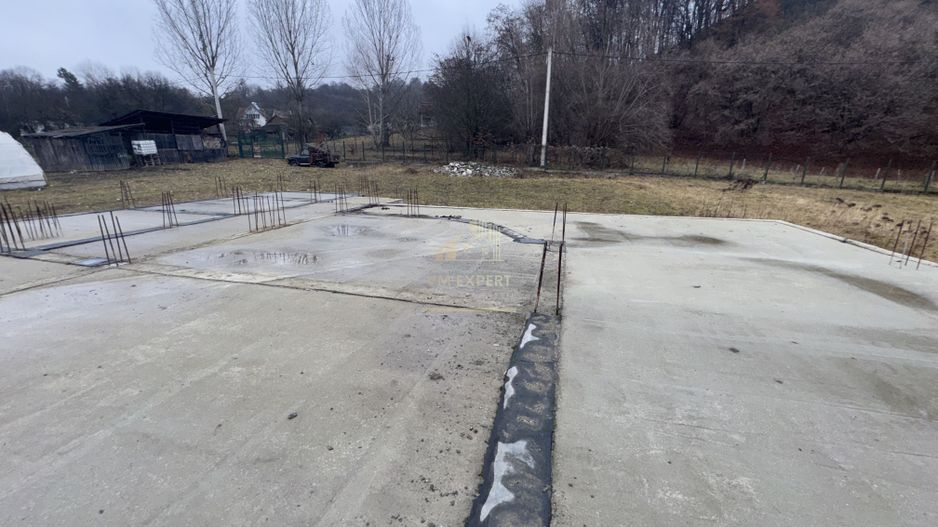 TEREN INTRAVILAN 2200 MP CAMPULUNG ARGES - Poză 25