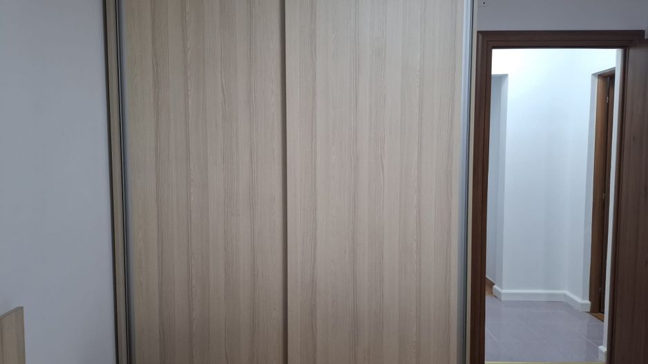 URGENT!, renovat complet, vedere spate, mobilat/utilat modern, liber - Poză 9
