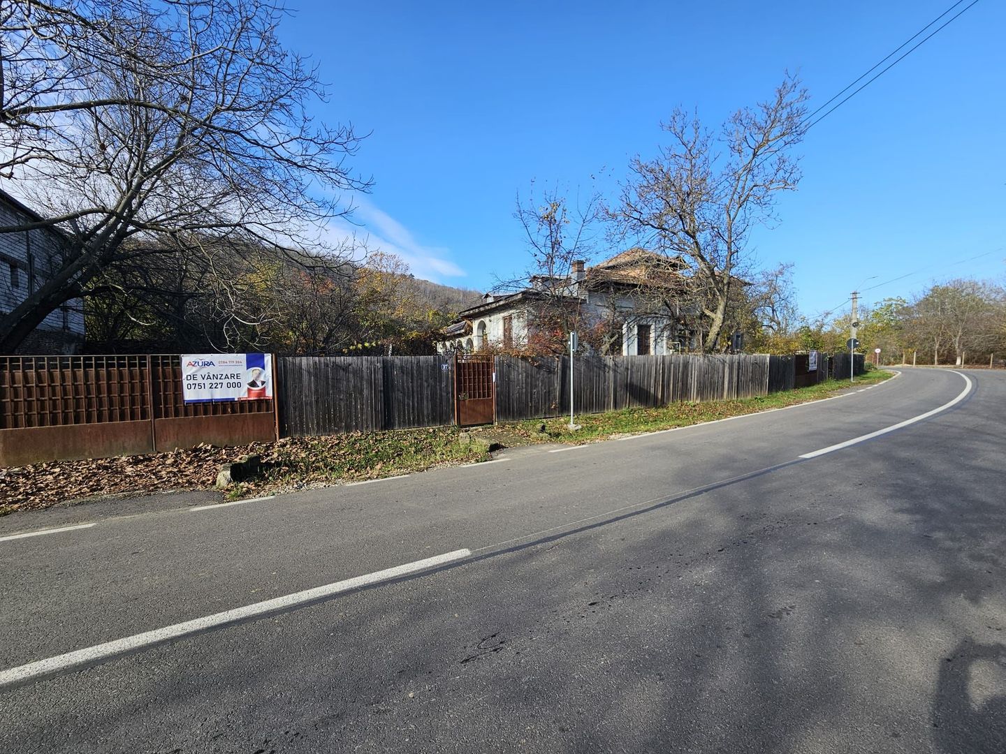 Proprietate deosebită în orașul Ștefănești, intrare pe strada Izvorani - Poză 5