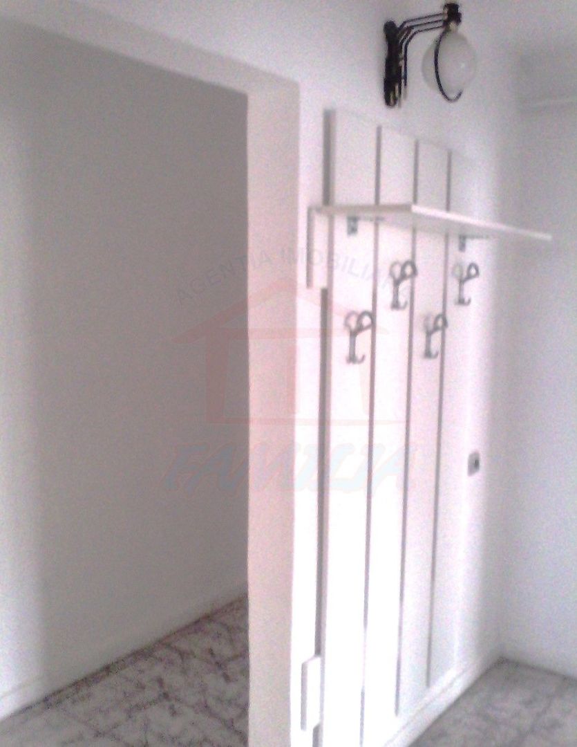 79.900 Euro neg, 3cam, dec. liber, et 1, utilat si mobilat str.Traian - Poză 9