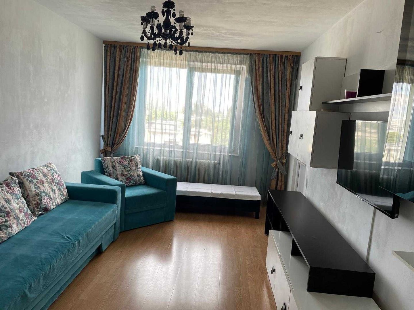 apartament cu 3 camere decomandat, Piata Gorjului - Poză 1