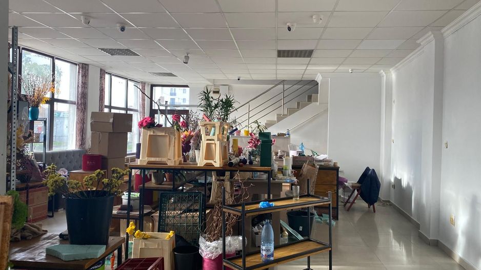 Spațiu comercial de închiriat, stradal - Târgoviște - M3 - Poză 3