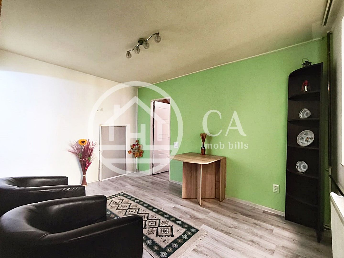 Apartament cu 2 camere de vanzare in zona Rogerius, Oradea - Poză 1