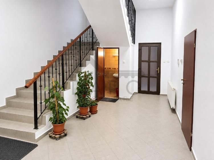 PRIMA ÎNCHIRIERE - Spațiu Comercial Ultracentral de 90mp - Poză 4