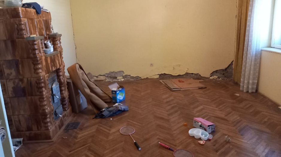 Ag EUROPA vinde casa cu 4 camere si teren de 60 ari in Ambud. - Poză 14