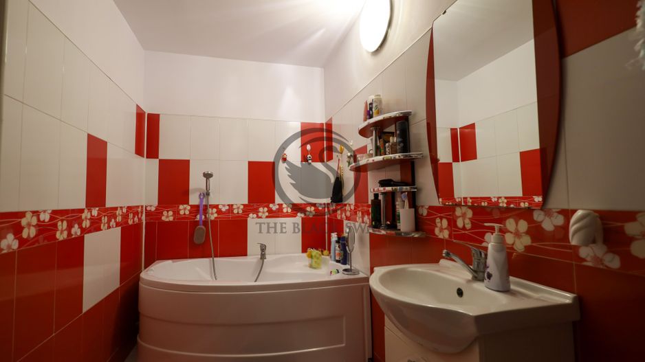 Casa 6 camere de vanzare | Salon Infrumusetare | Ploiesti, COMISION 0% - Poză 14