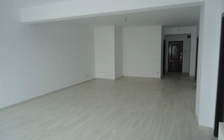 Apartament spațios 100 mp utili – zonă Centrală - Poză 1
