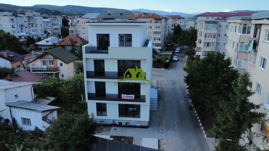 Ap.3 Camere la Etaj 1,Bloc 2026, cartier Traian-Cecilia Storck , Rm.VL - Poză 2