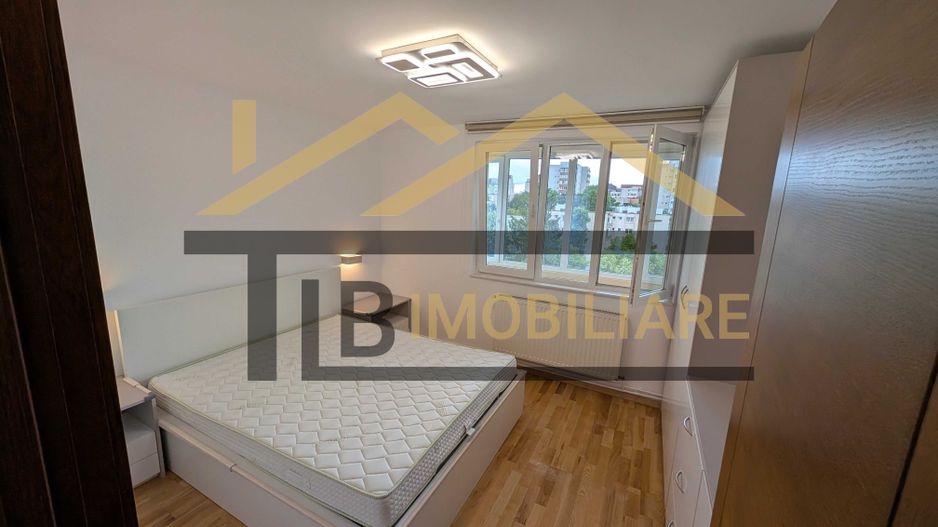 Apartament cu 3 camere, 65 mp, decomandat, zona Semicentral - Poză 2