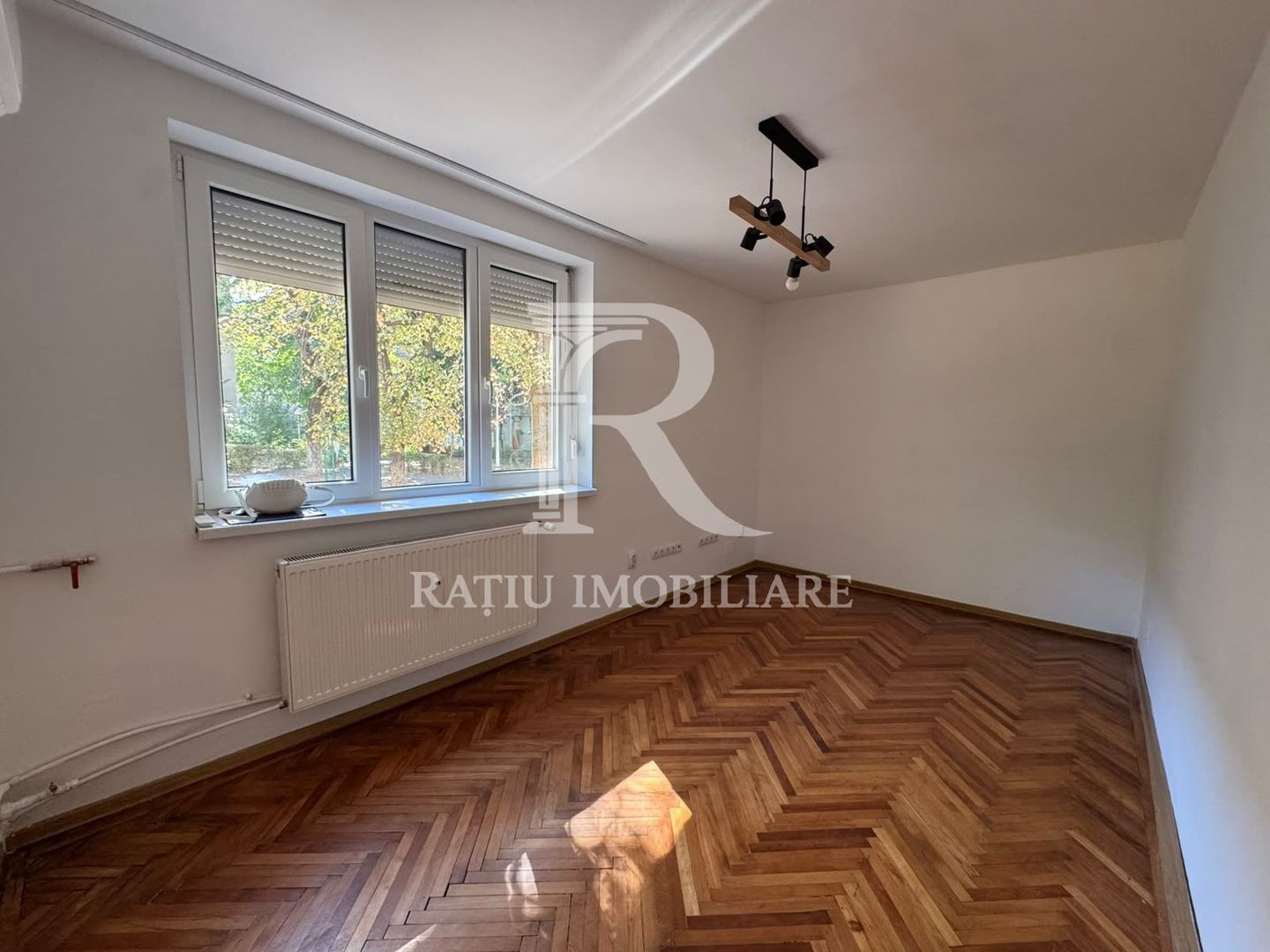 De inchiriat | apartament cu 2 camere | Spatiu de birou - Poză 2