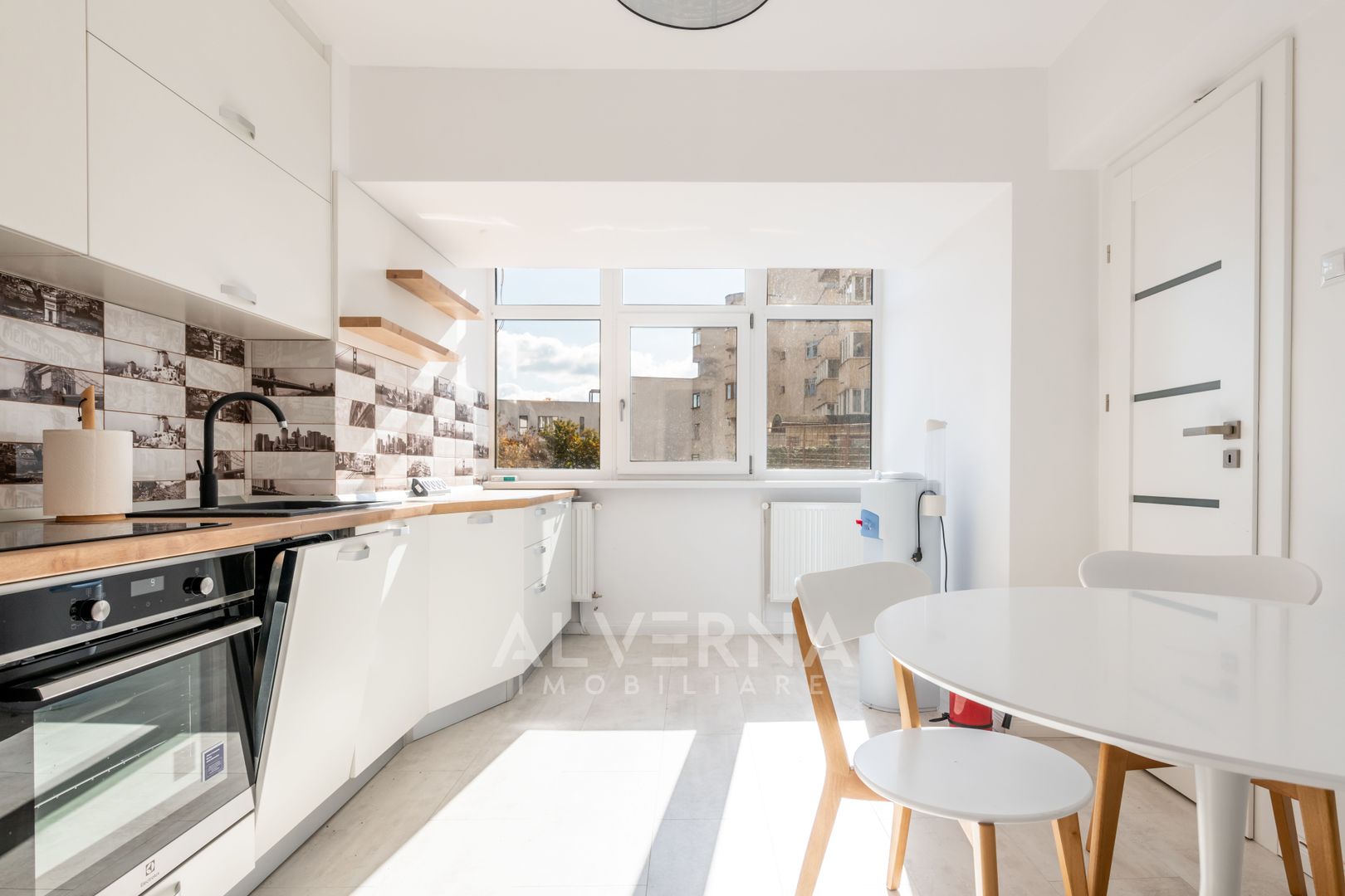 Spatiu birou 75mp + balcon | 3 camere | 2 bai | bucatarie | Cipariu - Poză 5